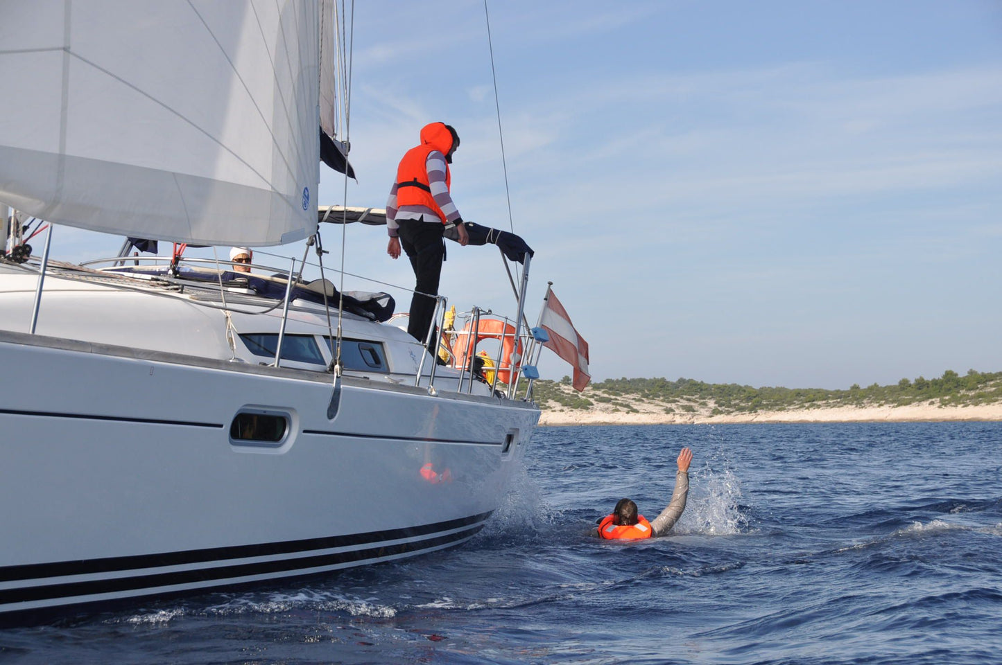 Kragenrettungswesten by Allroudmarin - Exklusiv von Plastimo - Nur €18.90! Neu bei BigBaitBrothers