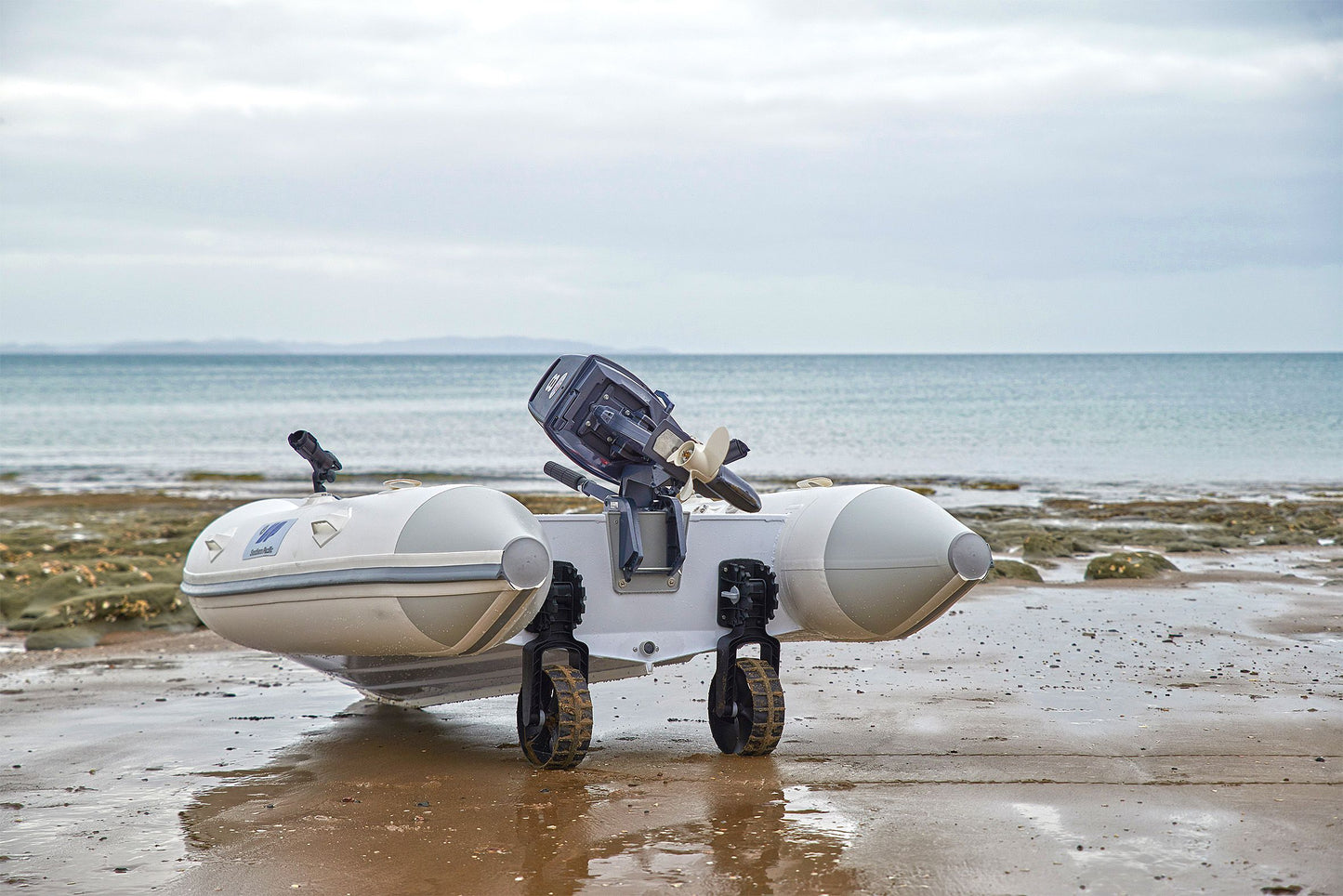 Schlauchbooträder Dinghy Wheels schwarz by RAILBLAZA - Exklusiv von RAILBLAZA - Nur €129.90! Neu bei BigBaitBrothers