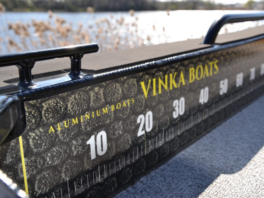 „Vinka 400“ – Dein kompaktes Anglerboot mit maximalem Raumgefühl - Exklusiv  von Vinka Boats - Nur €9790! Neu bei BigBaitBrothers